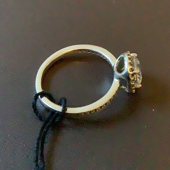 ❤️Pandora Round Sparkle Halo Ring - Picture 5 of 6